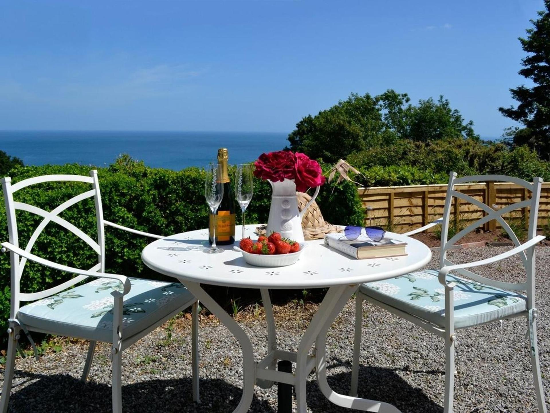 Seaside Serenity In Maidencombe Apartment Torquay